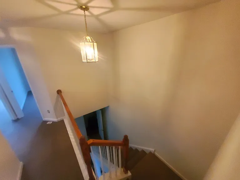 168 Hudson Dr — Photo 9
