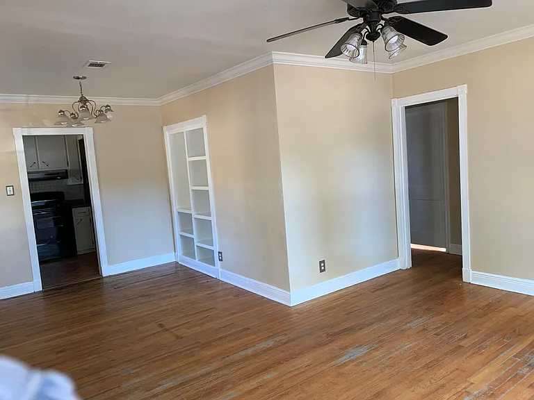 102 Country Club Rd — Photo 4