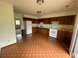 2709 Ventura Dr, Dubuque, IA 52001