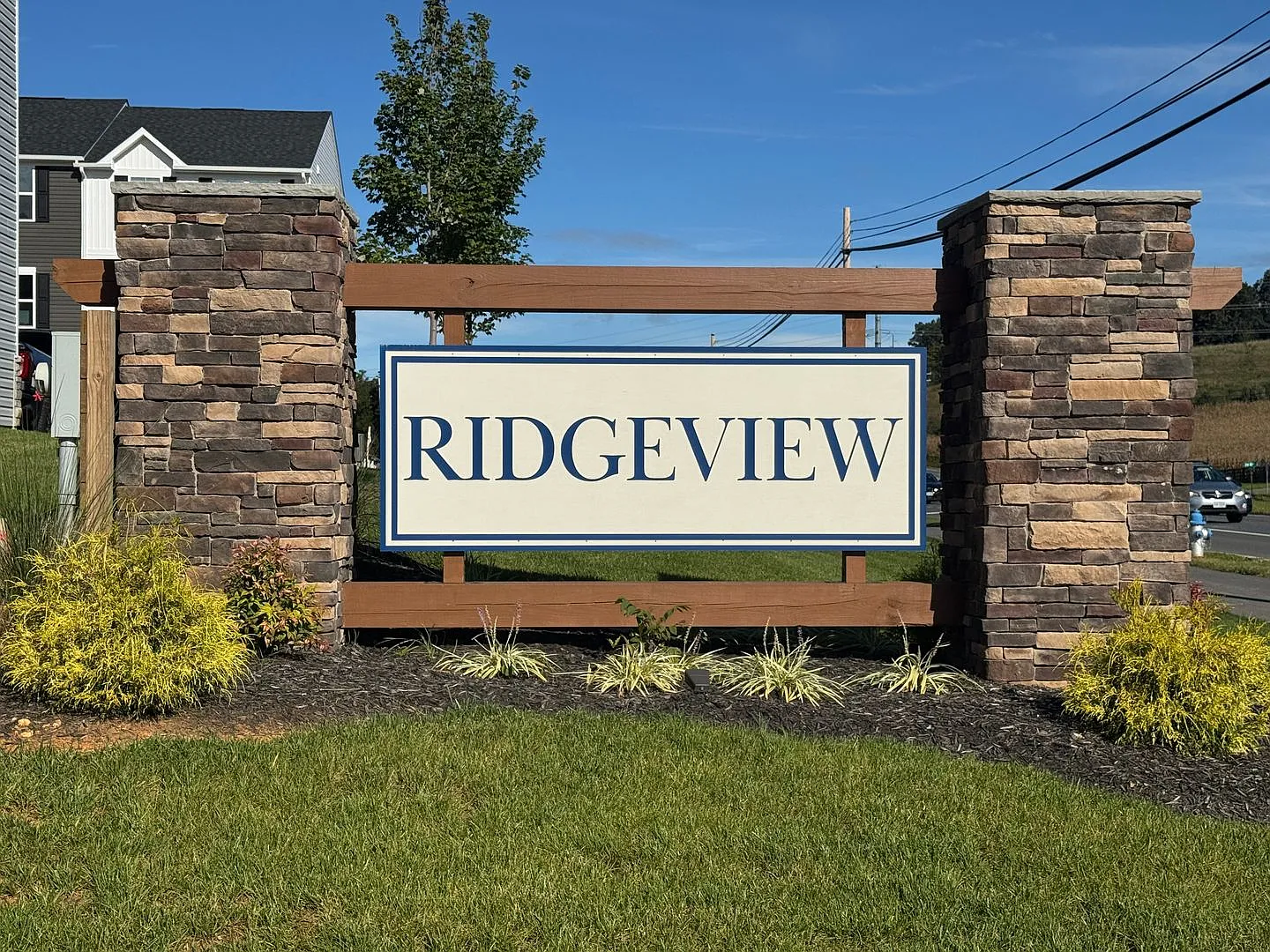 Brand-New 3-Bedroom Townhome in the Ridgeview Community — Photo 3
