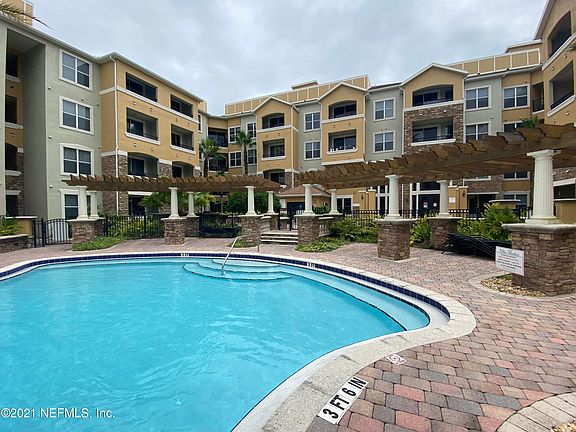 2nd image of 8539 GATE Parkway #9435