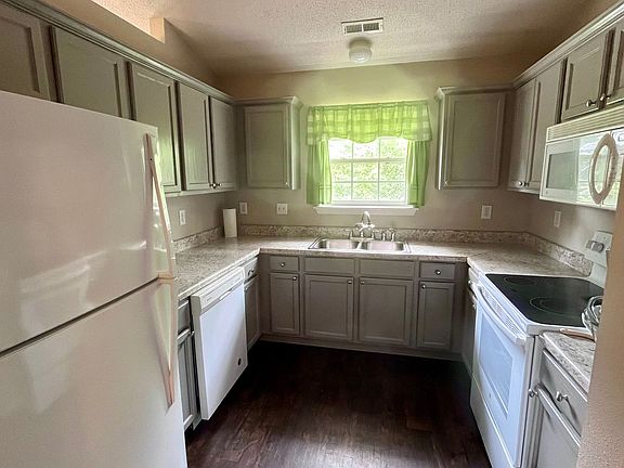 4th image of 131 Sandy Hollow Dr NW