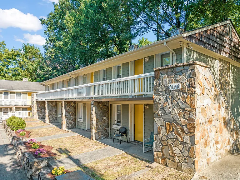 Gurley Flats — Photo 7