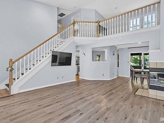 3rd image of 3725 E Tamarron Dr