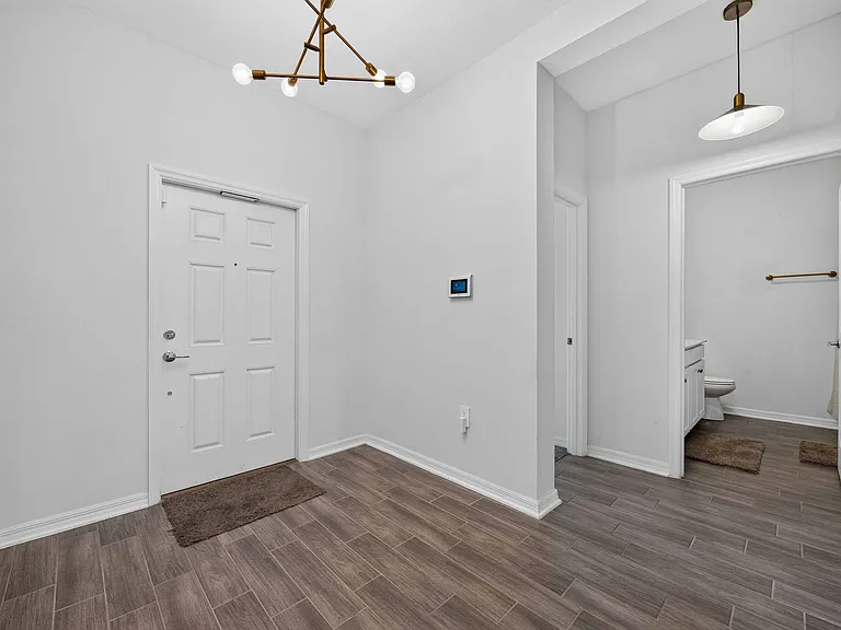281 Piave St — Photo 4