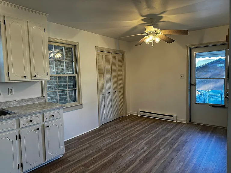 102 Busbee Ct — Photo 13