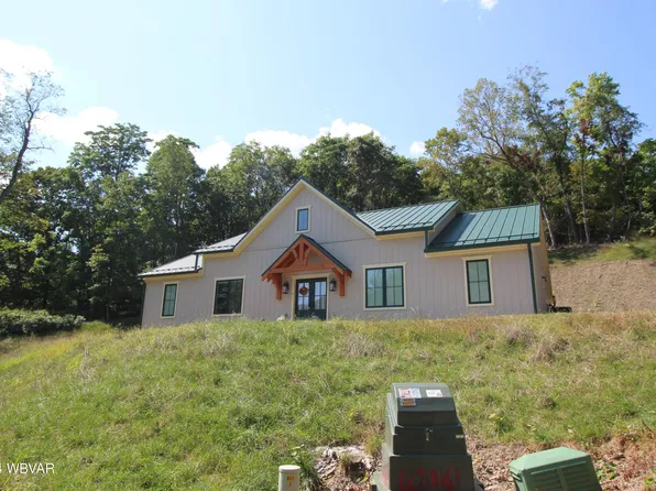 6 Cedar Crest Dr, Lock Haven, PA 17745