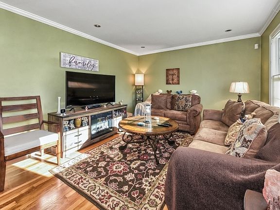 5th image of 189 Trotta Dr