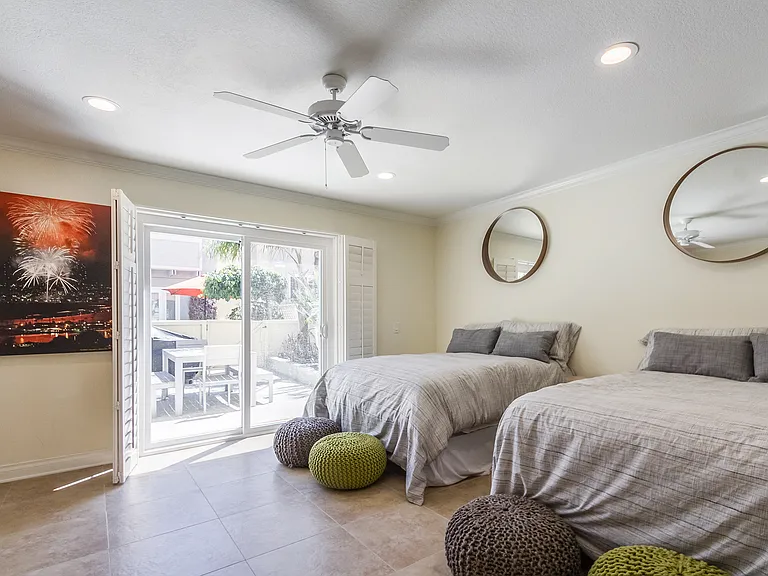 728 Jamaica Ct — Photo 117