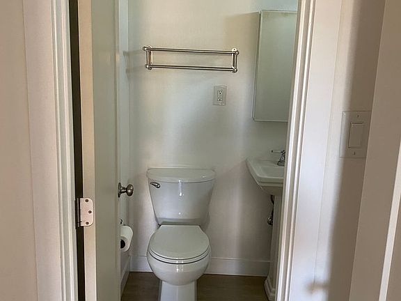 5th image of 150 E 21st St APT 9