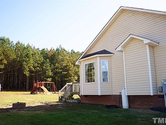 5th image of 615 Lockwood Dr