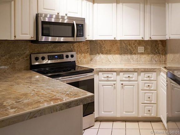 2nd image of 8333 Lake Dr APT 302