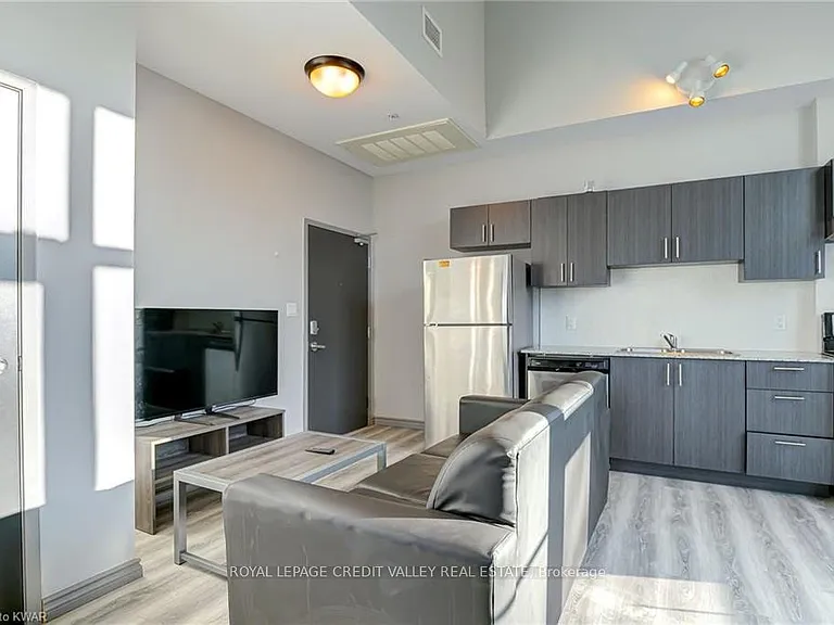 275 Larch St #F104 — Photo 4