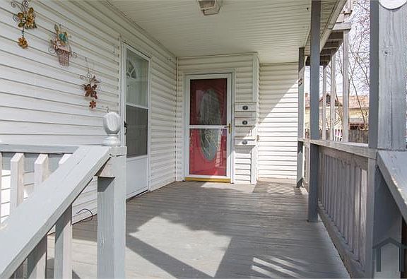 2nd image of 430 E Main St #A