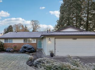 18660 Roundtree Dr, Oregon City, OR 97045