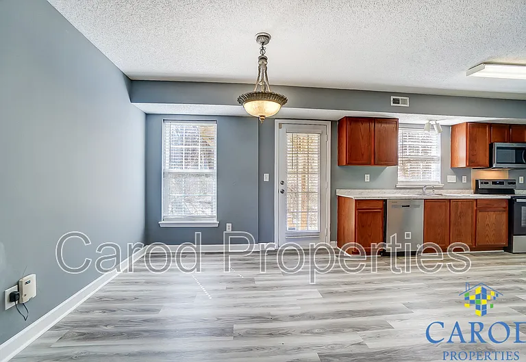 1015 Alston Hill Dr — Photo 13