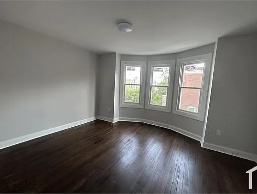 250 N Salford St — Photo 8