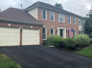 15428 Snowhill Ln, Centreville, VA 20120