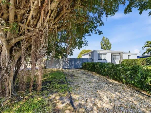 233 NW 6th Avenue, Boynton Beach, FL 33435