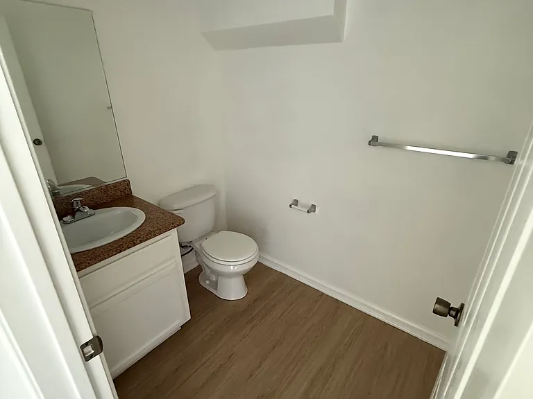 326 V St #B — Photo 3