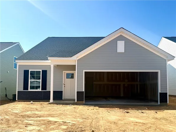 197 Candytuft Ct, Lexington, NC 27295