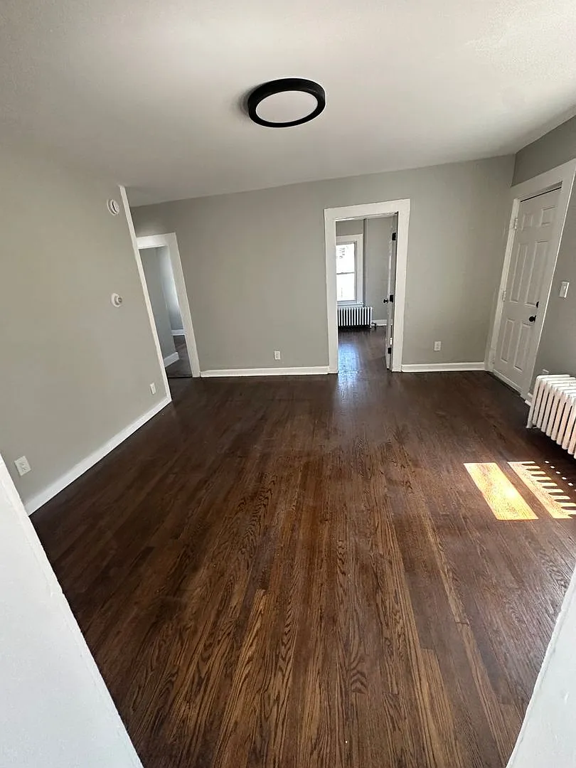 463 Main St, Torrington — Photo 2