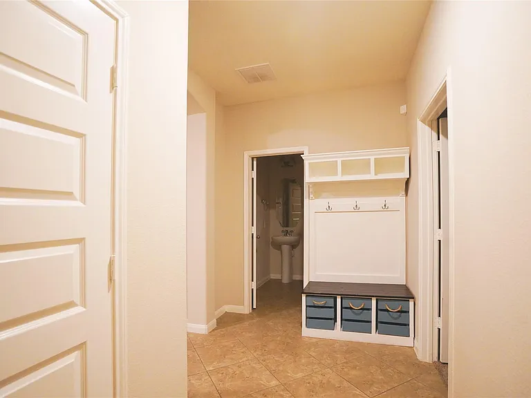 3303 Windsor Ranch Ln — Photo 7