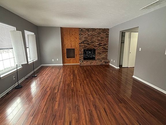 4th image of 6970 Carriage Hill Dr APT 201