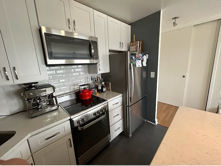 2626 N Lakeview Ave #3606 — Photo 11