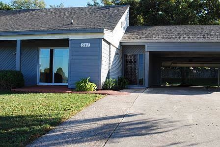 1st image of 511 S Roy Reynolds Dr