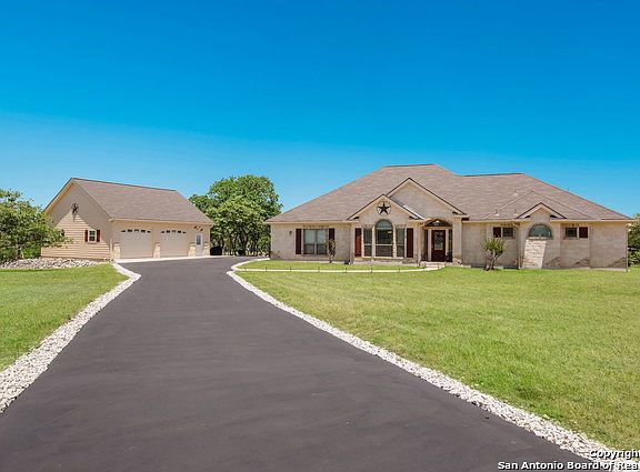 3rd image of 145 Mallard Dr