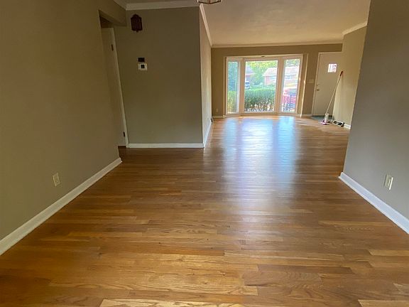 5th image of 2508 Whitehall Cir