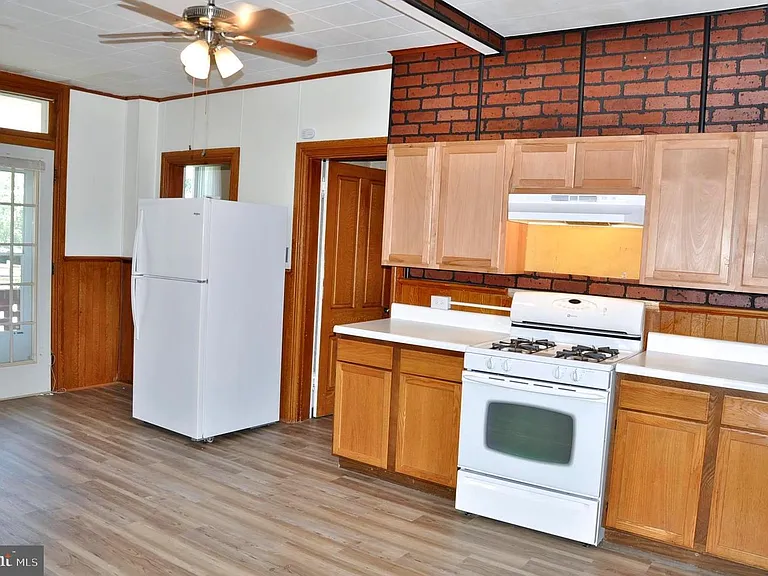 33 W Forrest Ave — Photo 44