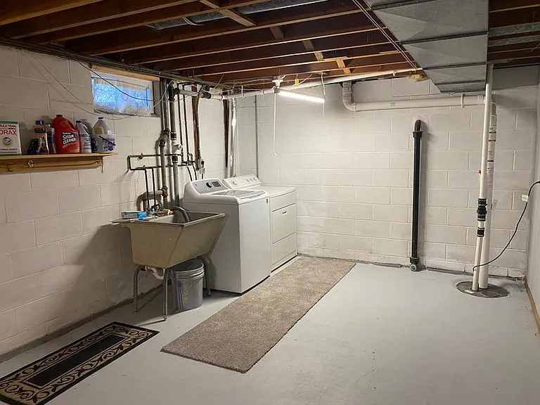 Basement Waher/Dryer