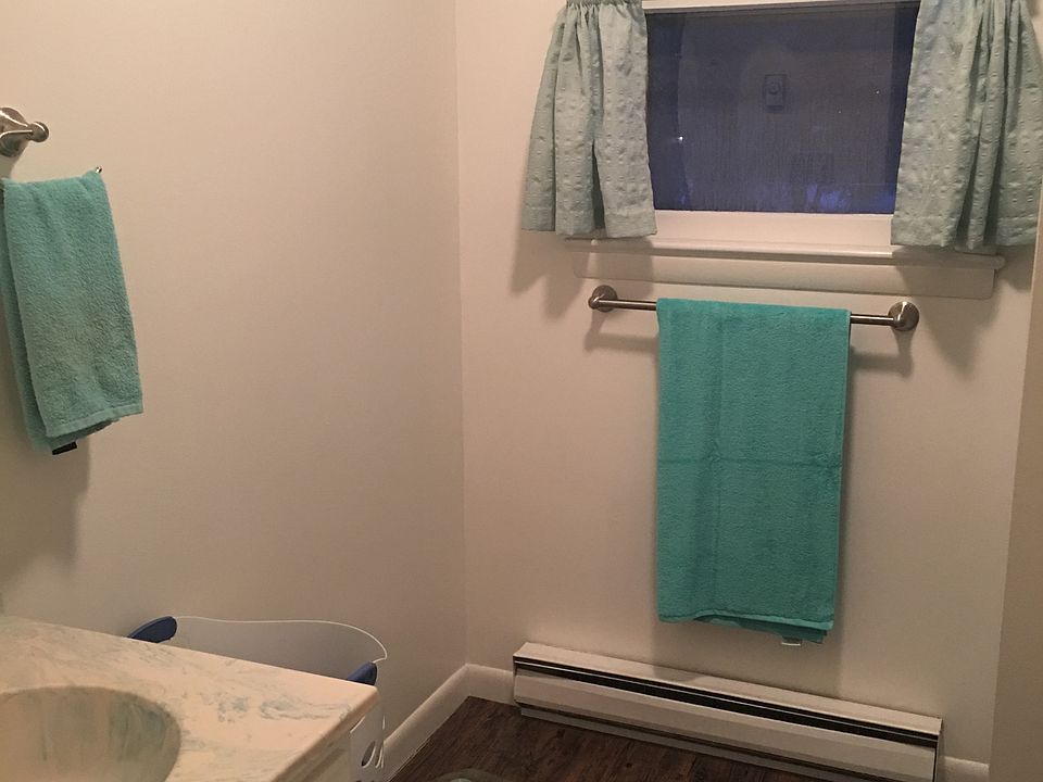 2nd Bathroom