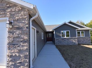 E9443 Innisbrook Ln, Wisconsin Dells, WI 53965