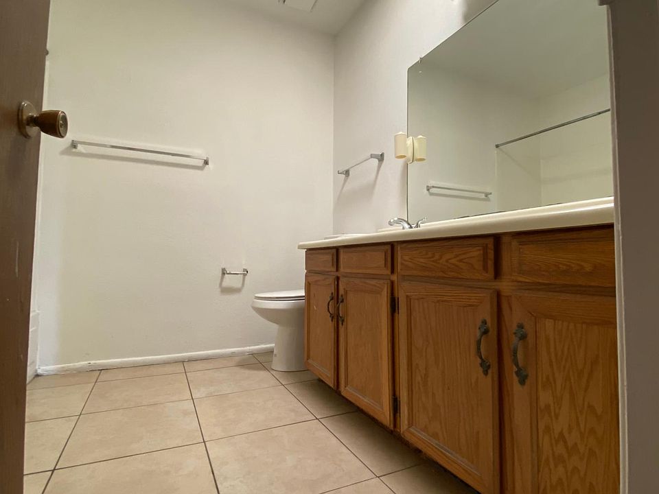 1st image of 2710 N Edith Blvd Unit D