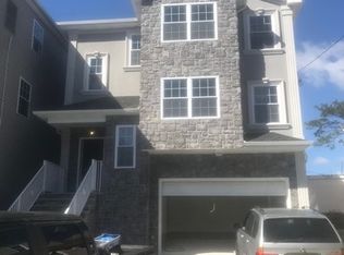 546 S Park St, Elizabeth, NJ 07206