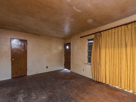 5th image of 922 Landon Ave