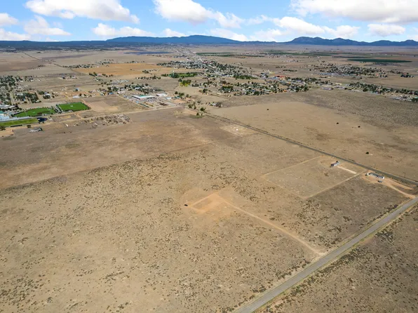 815 Paseo Poniete, Moriarty, NM 87035