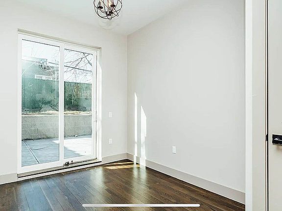 4th image of 86 Stanhope St #1BB