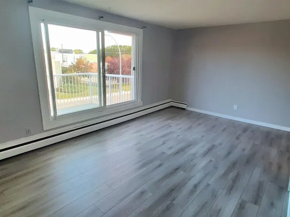 6307 118th Ave NW #307, Edmonton, AB T5W 1G2