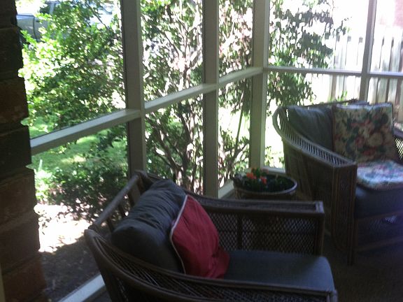 Side screened in porch