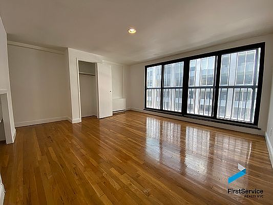 2nd image of 123 E 54th St #G