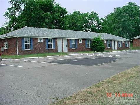 1st image of 750 Bancroft Cir APT A