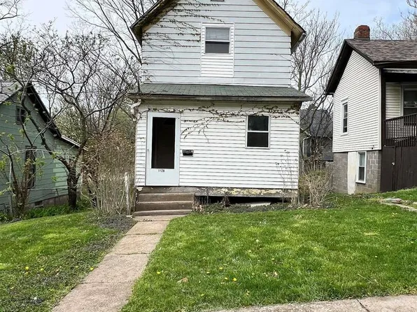 1128 Farnam St, Davenport, IA 52803