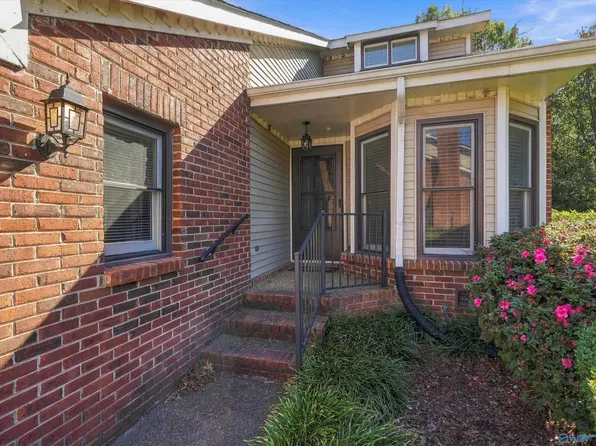 10022 Meredith Ln SE, Huntsville, AL 35803