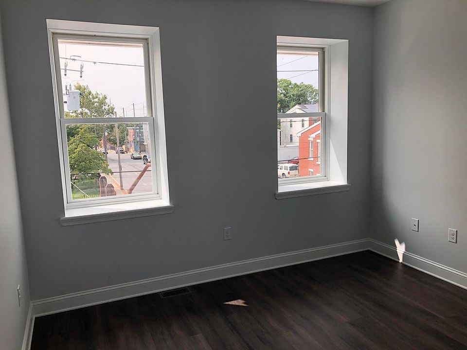 1st image of 801 E 7th St #B