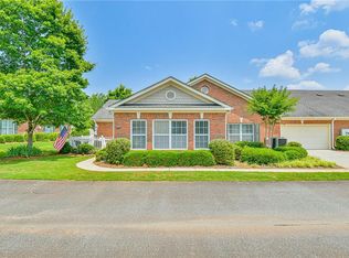 529 Sawnee Corners Dr, Cumming, GA 30040