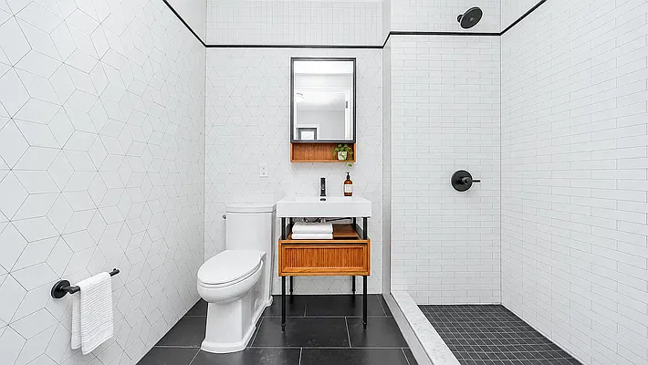 Bathroom, photo 2